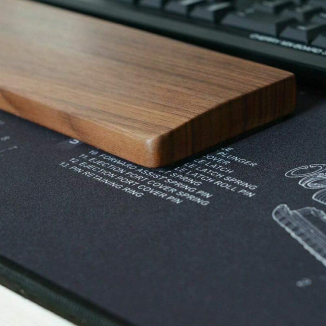 Base de teclado con reposamuñecas de madera, soporte ergonómico para escritorio de juegos, compatible con teclados estándar de 60 teclas y teclado