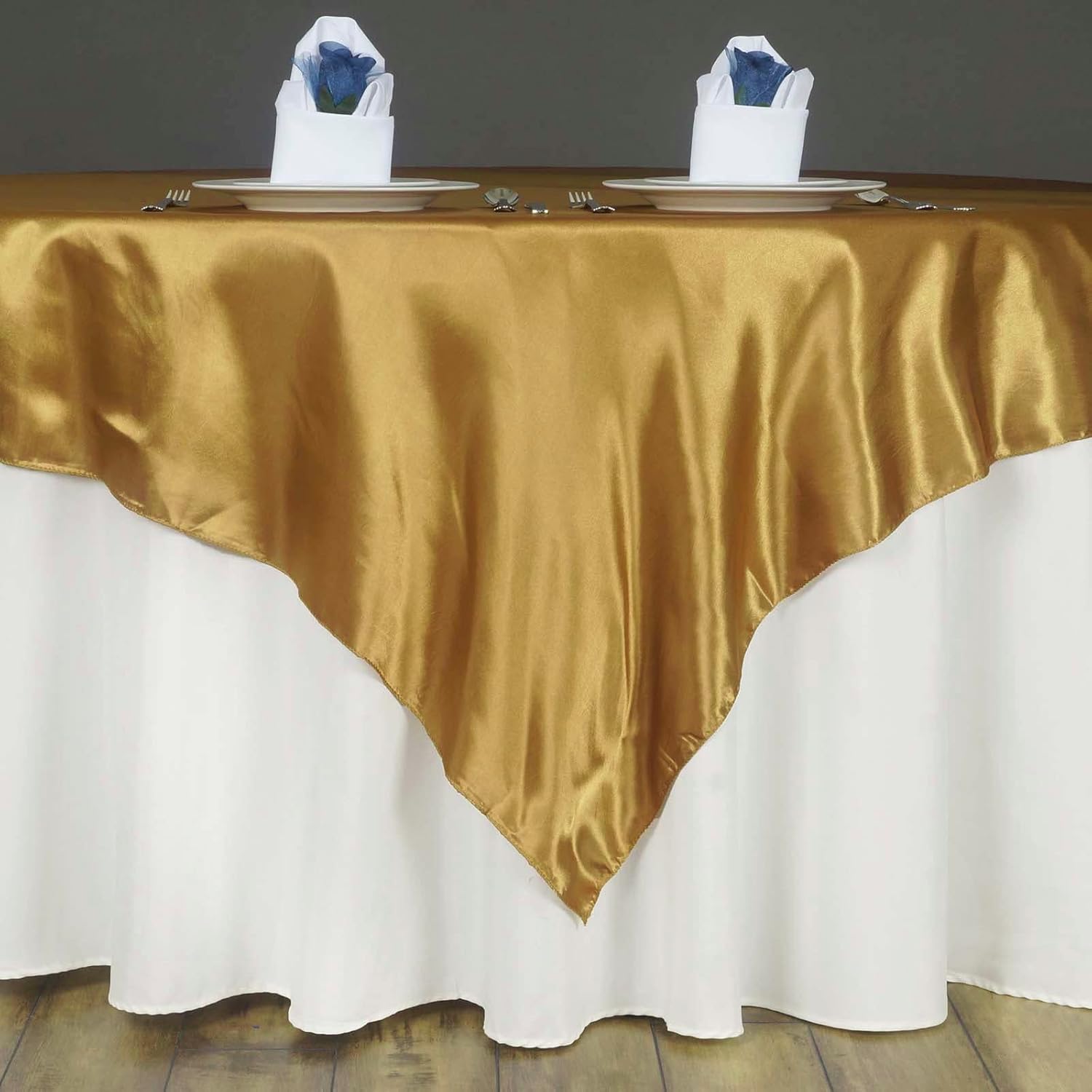 Efavormart – Paquete de 5 manteles cuadrados de satén de 60 pulgadas para decoración de mesa de bodas, catering, fiestas, manteles cuadrados dorados