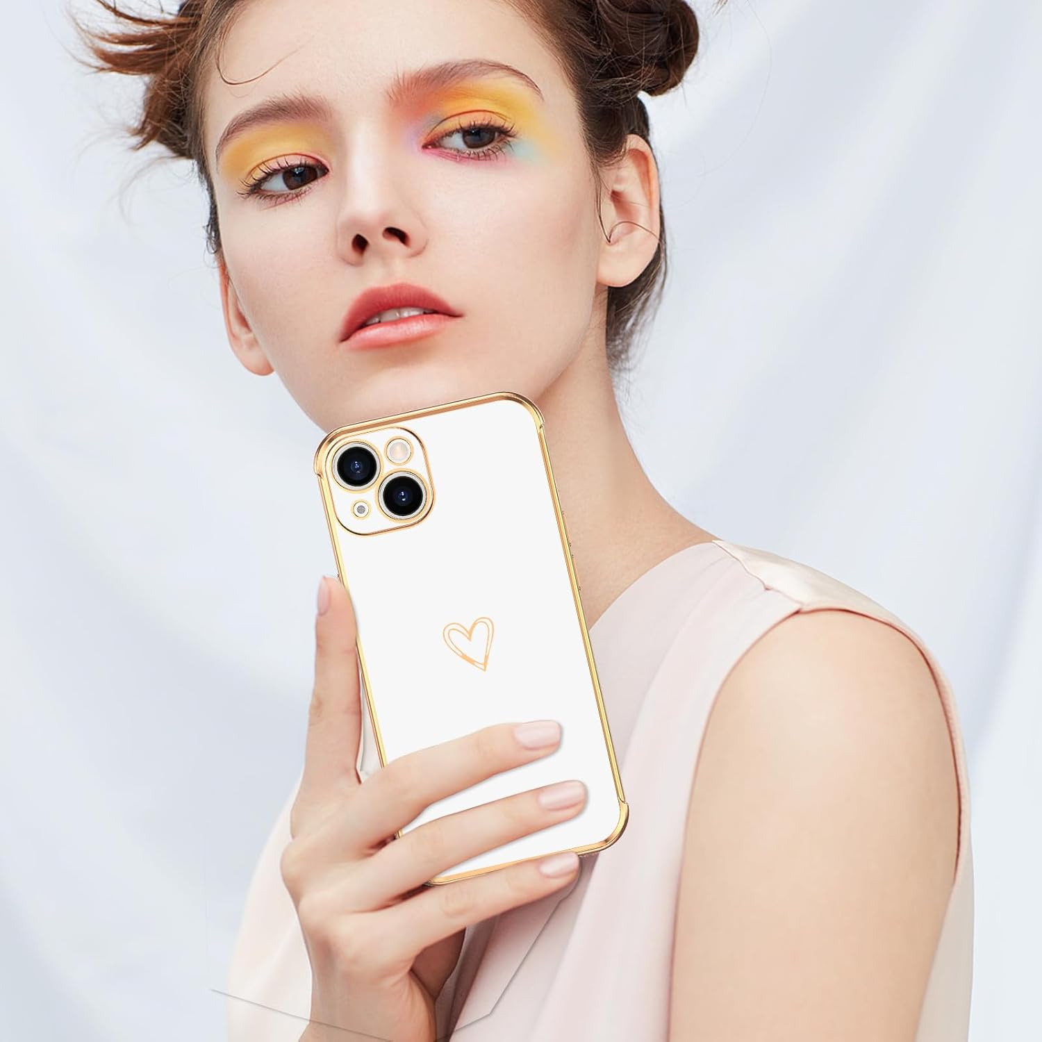 DOMAVER Funda para iPhone 13, diseño de corazón dorado de lujo para mujeres y niñas, protector completo de cámara a prueba de golpes, cubierta