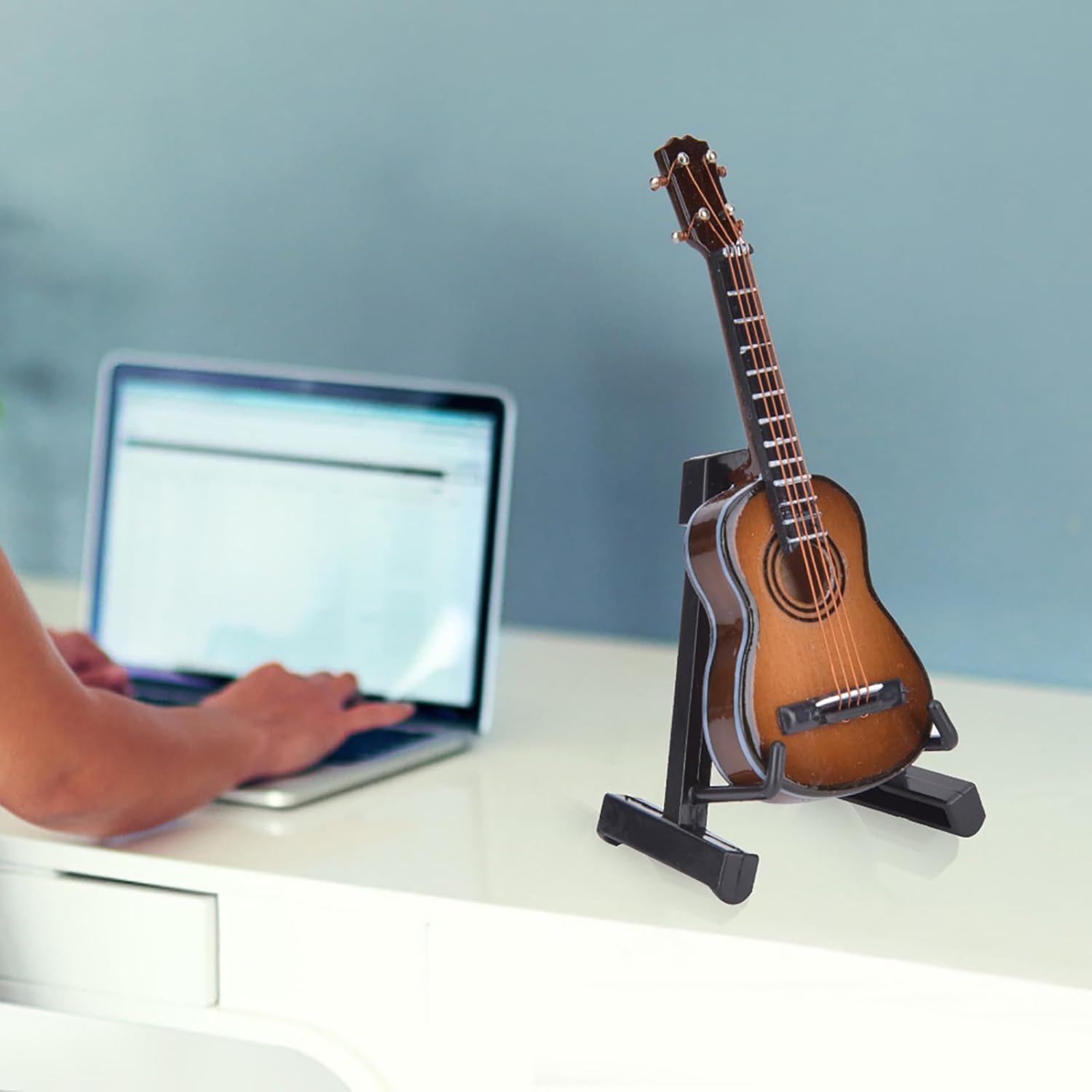 PerGar Modelo de guitarra clásica en miniatura con soporte y estuche, modelo de guitarra clásica, réplica de mini instrumento musical, decoración de