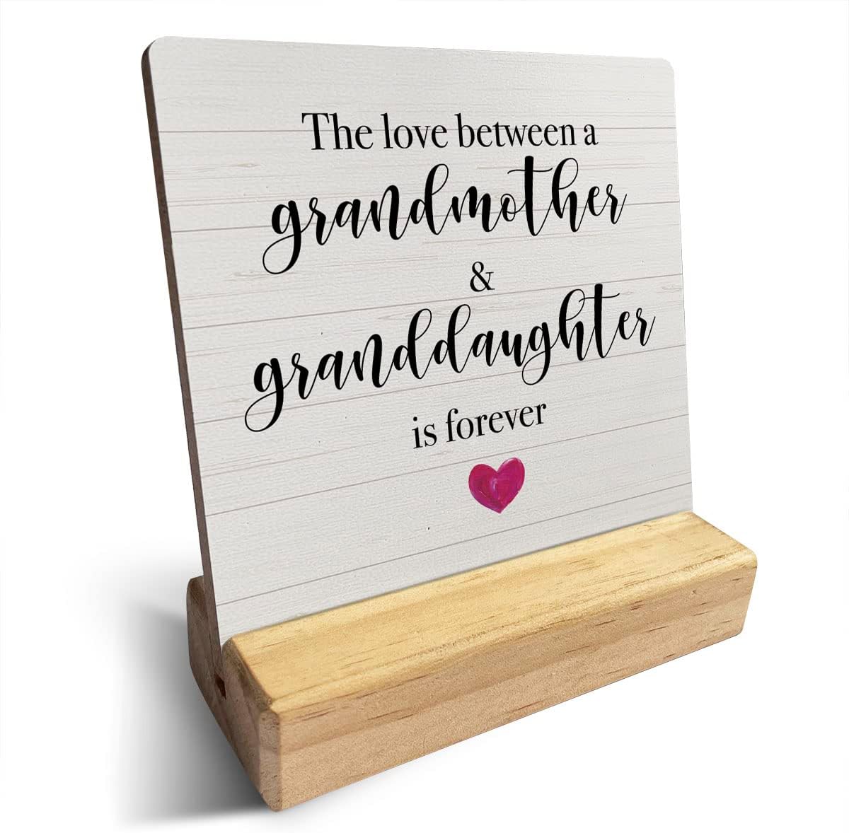 Letrero de madera con inscripción en inglés “Country Grandmother Granddaughter”, decoración rústica de escritorio con texto en inglés “The Love
