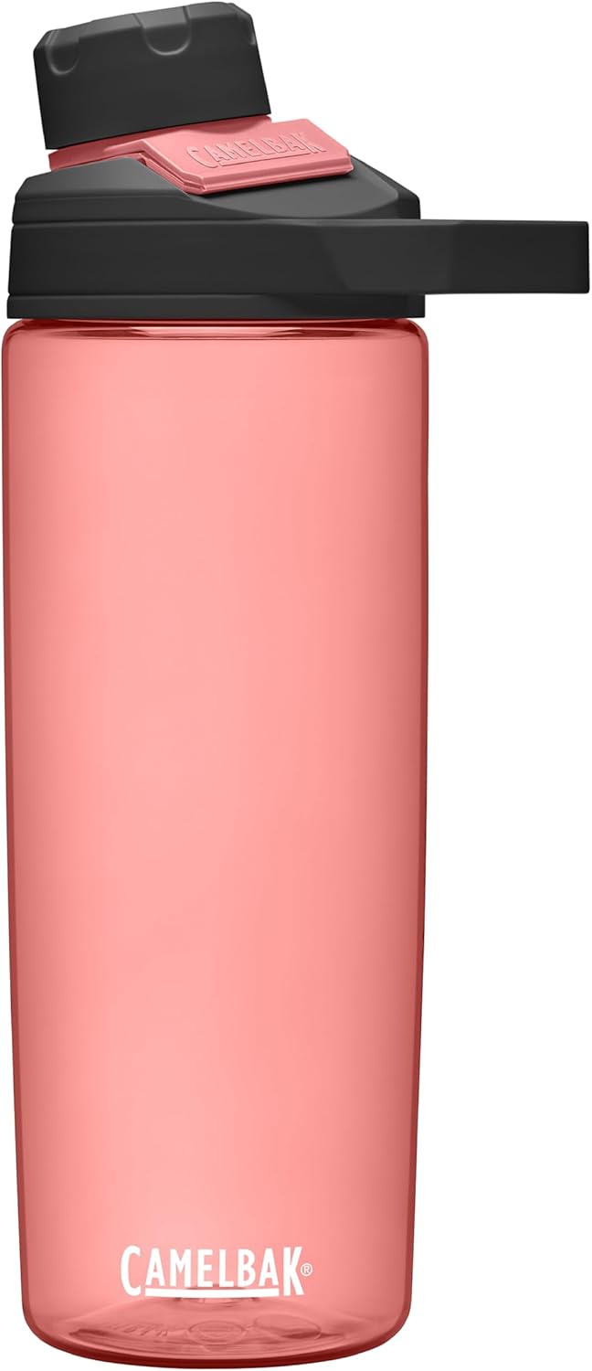 CamelBak Chute Mag botella de agua sin BPA con Tritan Renew. Tapa magnética que se sostiene mientras bebes, 568,2 ml, rosa