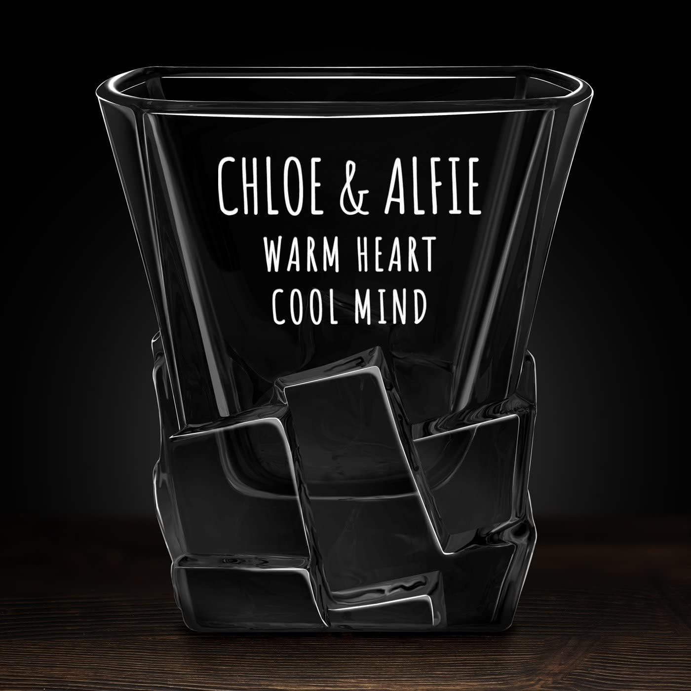 Maverton Vaso de whisky para parejas – Vaso con grabado láser – Diseño moderno – Elegante barware – Vidrio personalizado para aniversario – Para