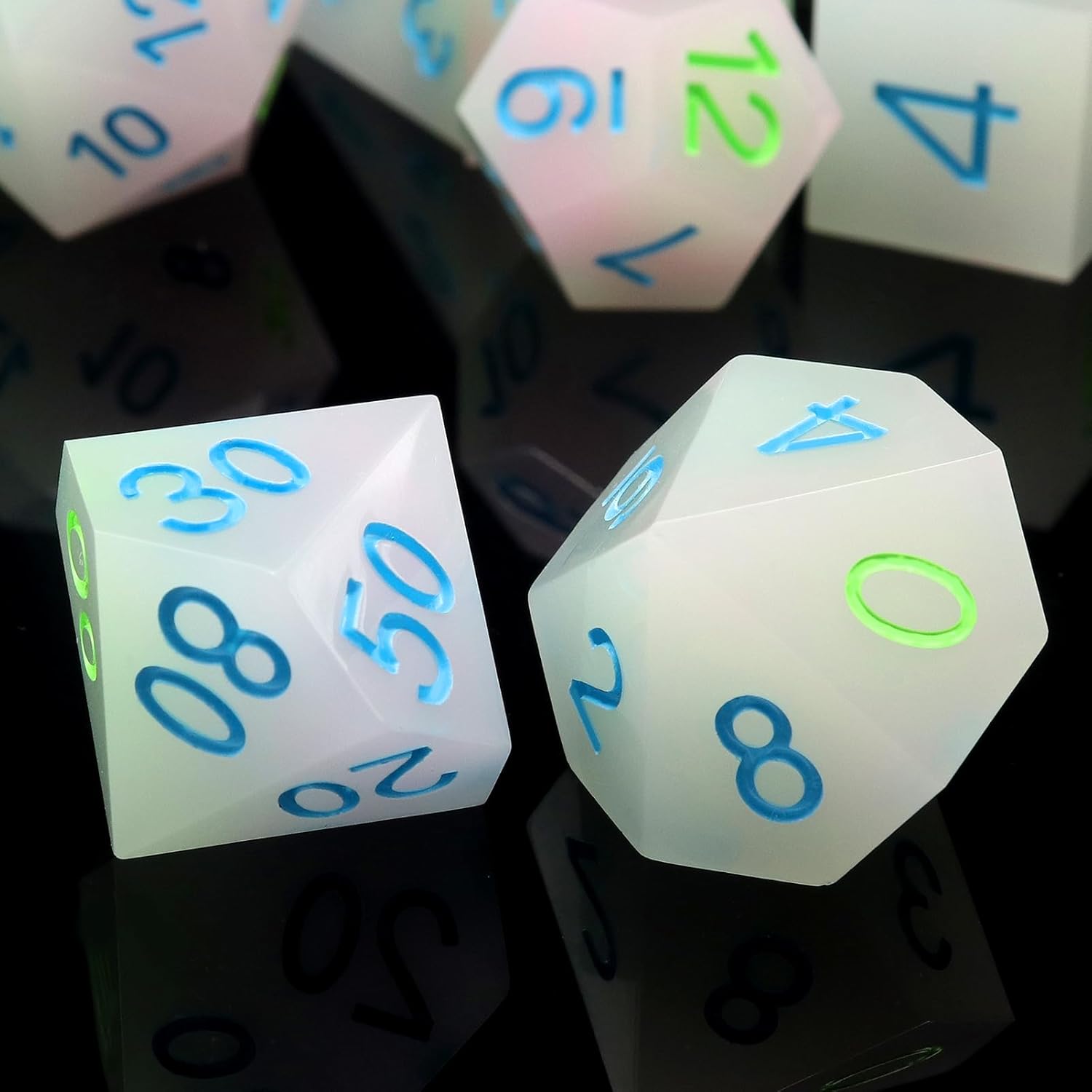 Haxtec DND – Juego de dados de borde afilado con estuche de dados hecho a mano, rosa claro, verde, azul, pastel, resina D&D, para regalos de TTRPGs,