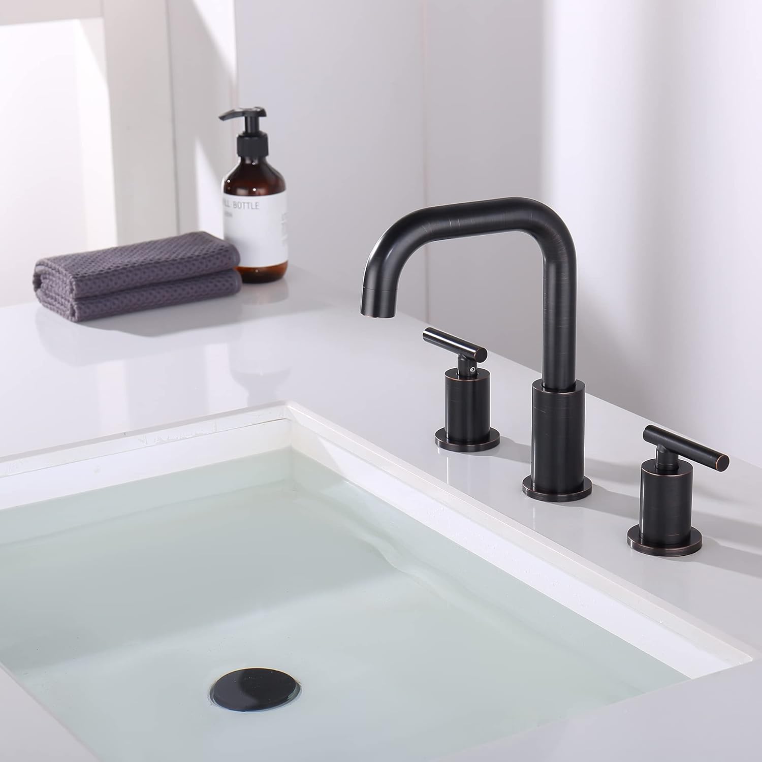 Grifo de baño de bronce aceitado de 3 agujeros, 2 manijas de bronce frotado, grifo de baño generalizado con fregadero, drenaje desplegable y líneas