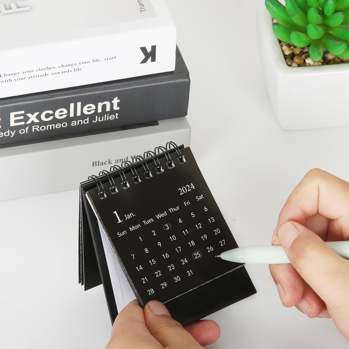 Mini calendario de escritorio, 2023-2024 a agosto de 2023 a diciembre de 2024, calendario de escritorio pequeño, para oficina en casa, escuela, con