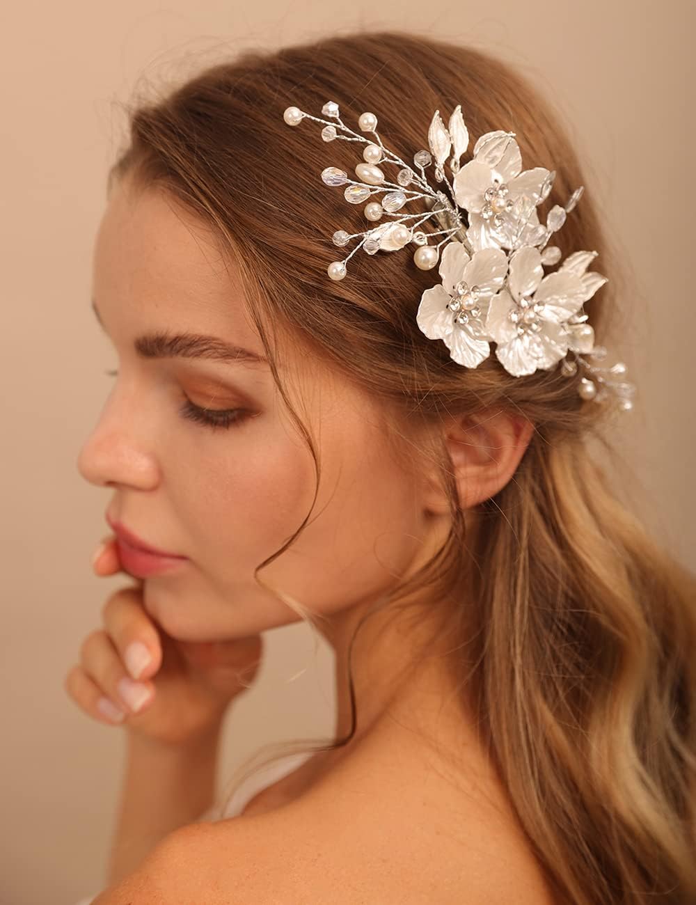 Jumwrit Pinza para el pelo nupcial con diamantes de imitación, pinza de pelo de flor blanca para novias, damas de honor, tocado de perlas hechas a
