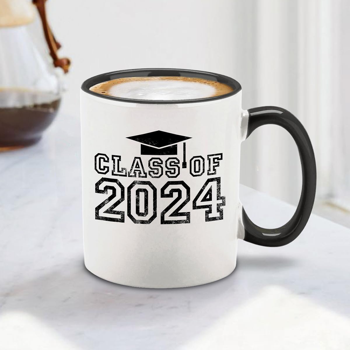 shop4ever Class of 2024 – Taza de café de cerámica de graduación para graduados universitarios, graduados, 11 onzas (mango negro)