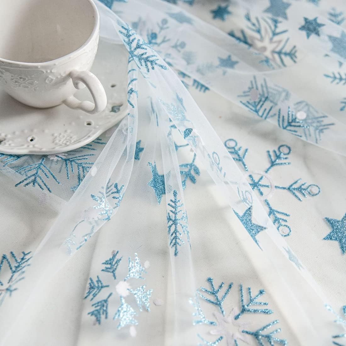 vctops Mantel de encaje con copos de nieve brillantes, para fiestas, bodas, cocina, comedor, decoración del hogar (azul, 59 x 157 pulgadas)