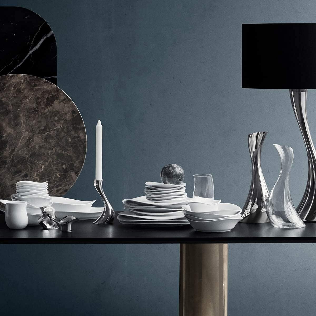 Georg Jensen Plato hondo ovalado Cobra, Porcelana