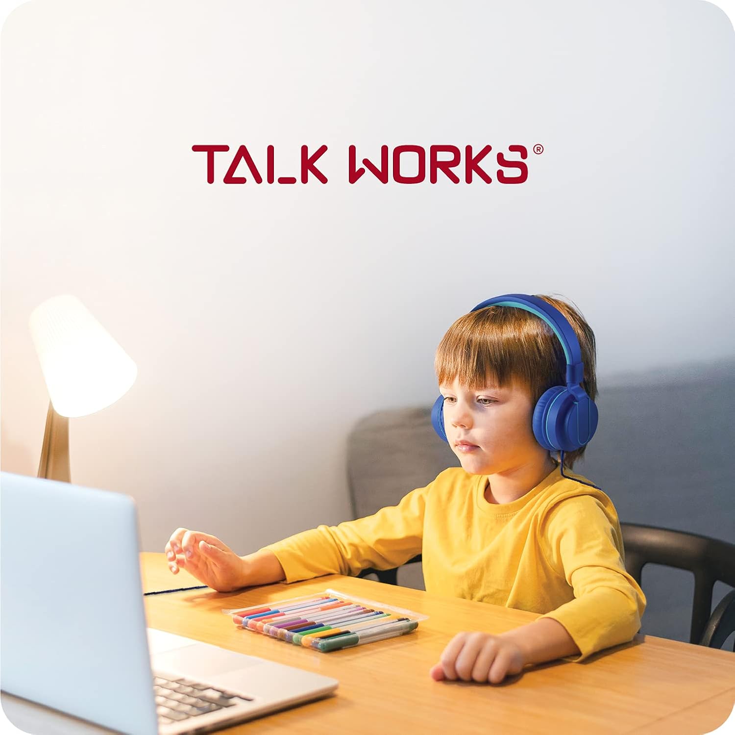 TALK WORKS Auriculares con cable para niños, audífonos sobre la oreja para el hogar, la escuela y los juegos, ligeros, portátiles, acolchados y