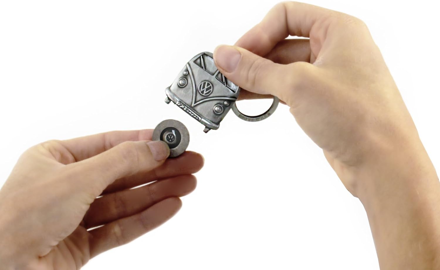 BRISA VW Collection – Llavero Volkswagen Bus T1Beetle con moneda en lata de regalo