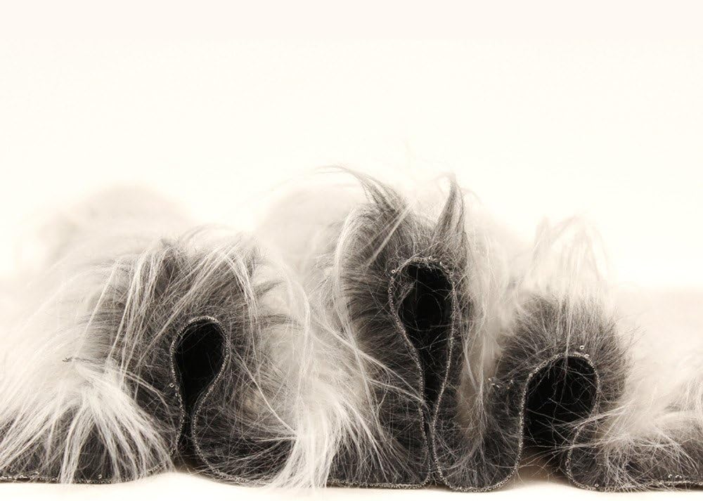 Tela de piel sintética de pelo largo Gorilla Grey Frost  60 pulgadas de anchovendido por The Yard