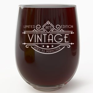 Spotted Dog Company Copa de vino grabada vintage de 17 onzas sin tallo, 51 años, regalos de cumpleaños 51 para mujeres, regalos de cumpleaños 51 Spotted Dog Company Copa de vino grabada vintage de 17 onzas sin tallo, 51 años, regalos de cumpleaños 51 para mujeres, regalos de cumpleaños 51