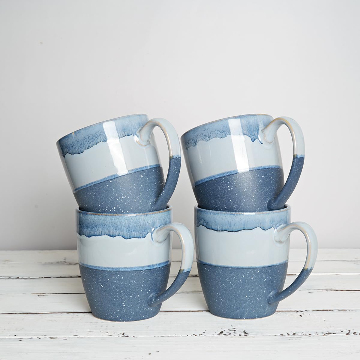 Bosmarlin Juego de 4 tazas de café de cerámica, 17 onzas, tazas de café azules con mango grande, aptas para microondas, esmalte reactivo único