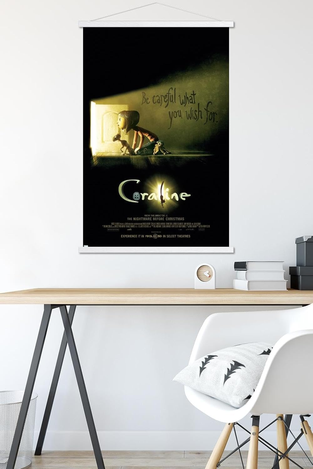 Trends International Coraline – Póster de pared de una hoja con texto en inglés Be Careful, 22.37 x 34.00 pulgadas, paquete de impresión prémium y