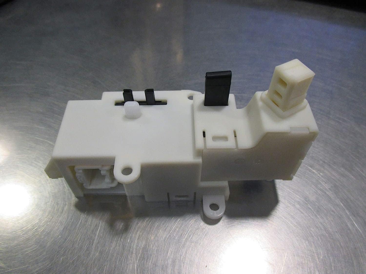 Mazda Interruptor – KDY0-46-040