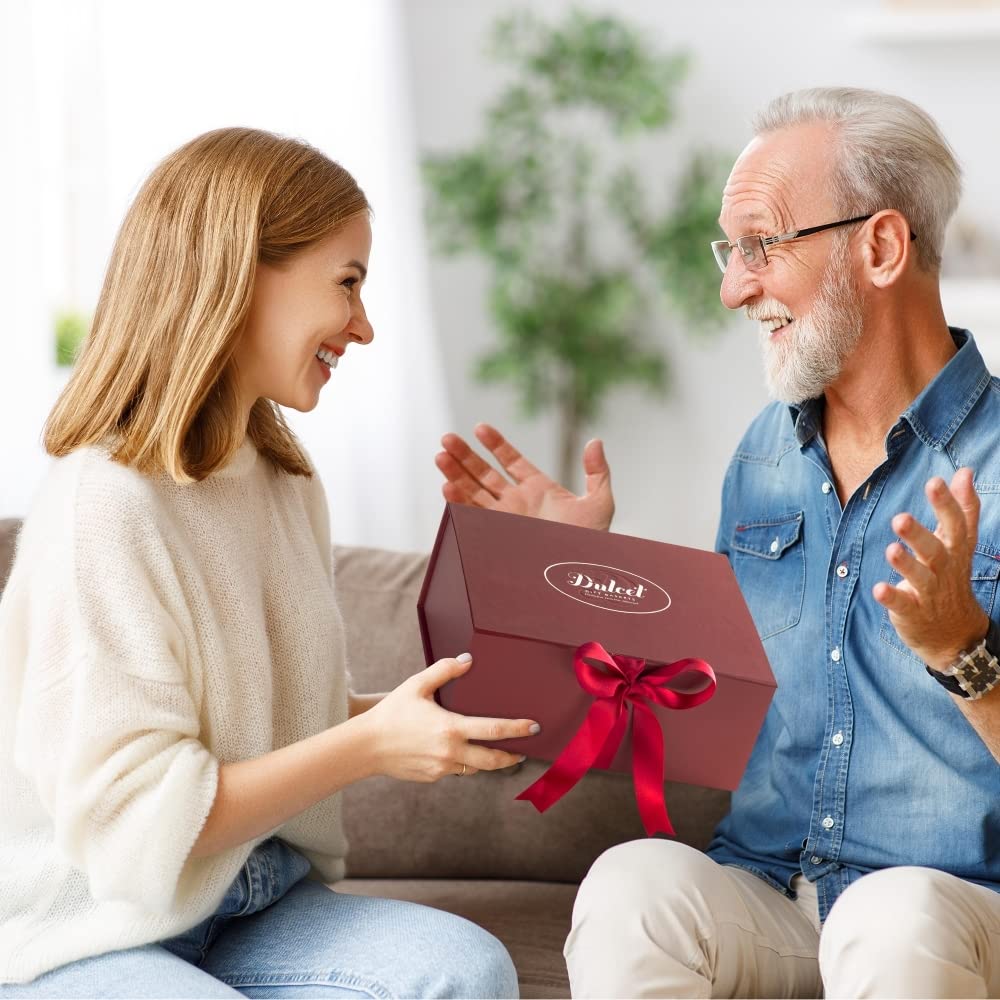 Dulcet Gift Baskets Caja de regalo gourmet para el Día del Padre con galletas de estrella helada con delicioso rugelah, brownie de dulce de azúcar y