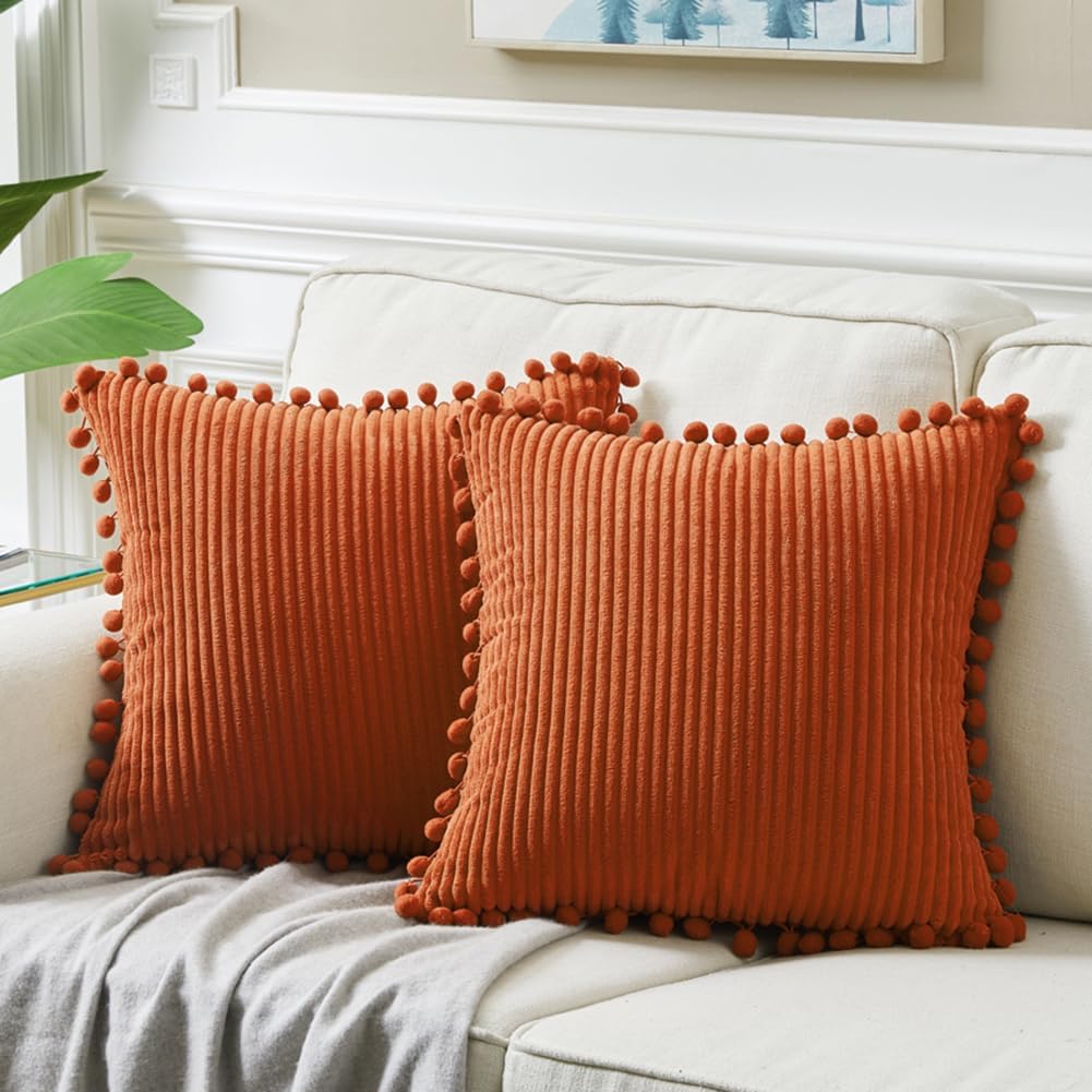 Fancy Homi Paquete de 2 fundas de almohada decorativas de color naranja quemado de 20 x 20 pulgadas con pompones para sofá, cama, sala de estar,