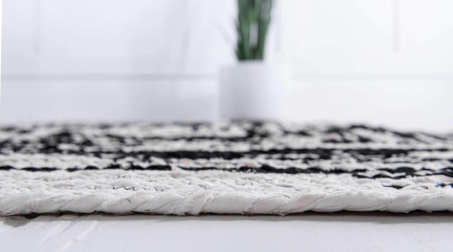 Unique Loom Braided Chindi Collection Casual Modern Black Area Rug (9′ 0 x 12′ 0)