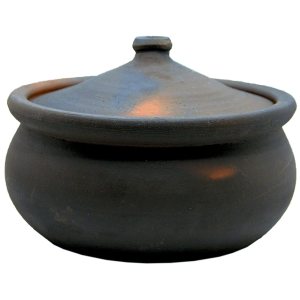 High Wind Flamed Dark Primitive Cooking Pot – Pre Seasoned – Made from Fire Clay Compact Design for Stove Top and Open Fire High Wind Flamed Dark Primitive Cooking Pot – Pre Seasoned – Made from Fire Clay Compact Design for Stove Top and Open Fire