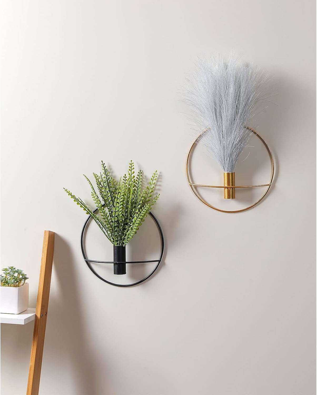 Pretty Jolly Decoración de pared, soporte de decoración de jarrón de metal, flores artificiales montadas en la pared, decoración de pared negra,