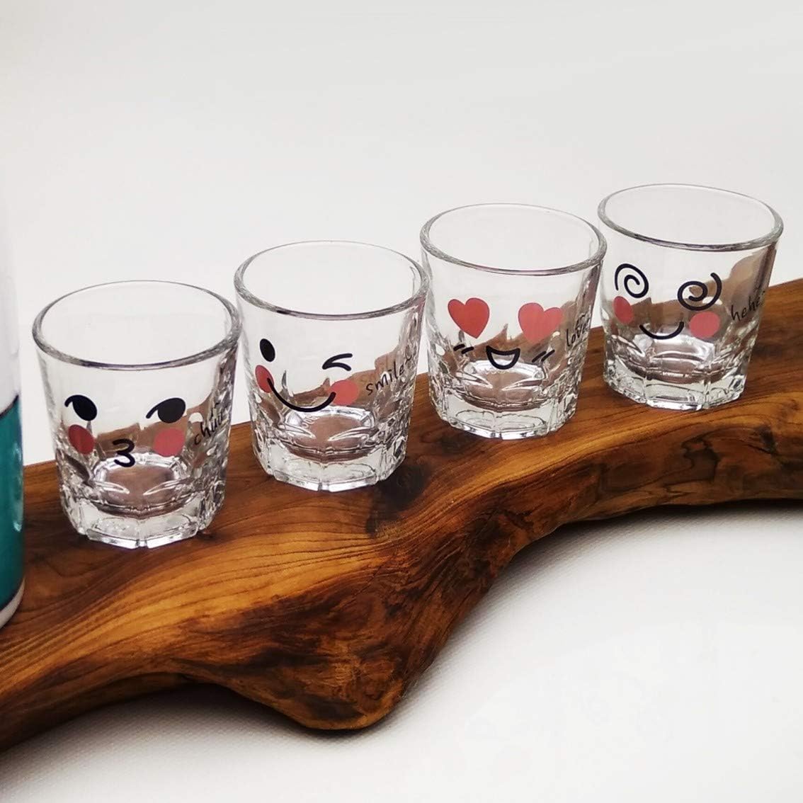 Juego de vasos de chupito coreanos Soju, 1.7 onzas, vidrio transparente con carácter, vidrio en forma de corazón para whisky, tequila y licor.