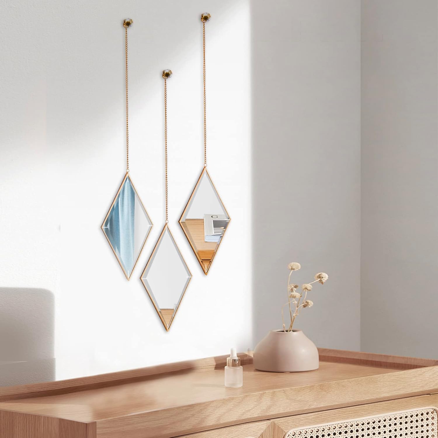 PHOSPHOR Espejo de pared decorativo de diamante, juego de 3 piezas de espejo dorado para decoración del hogar con cadena colgante, espejos de pared
