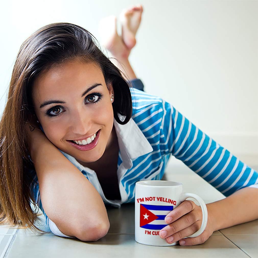 Taza de té de cerámica con texto en inglés “I M Not Yelling I Am Cuban Cuba Cubans”, regalo de Navidad para hombres y mujeres