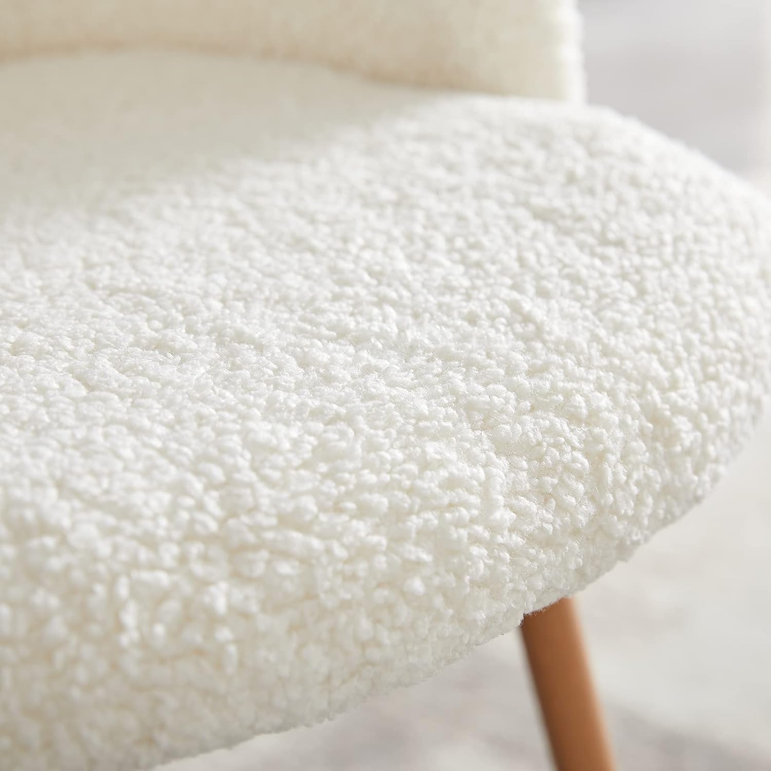 Homtique Juego de 2 sillas de comedor modernas, silla decorativa tapizada de sherpa, silla de ocio con reposabrazos y patas de metal de grano de