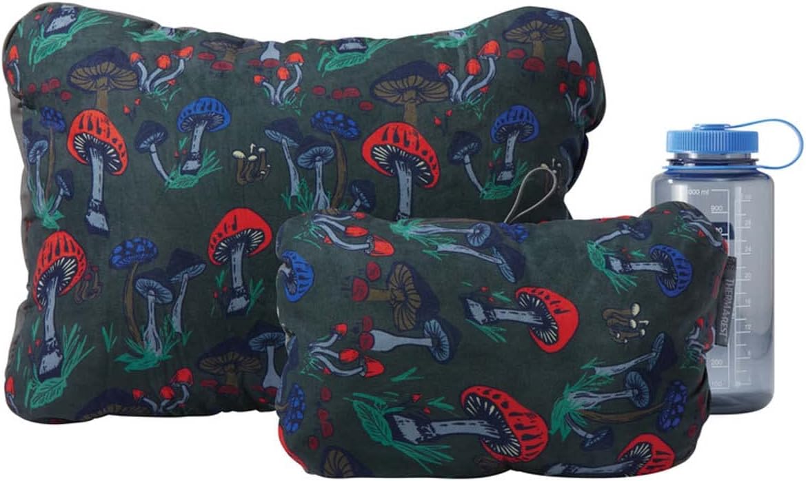 Therm-a-Rest Almohada comprimible para acampar y mochilero, tamaño grande, 16 x 23 pulgadas, estampado divertido