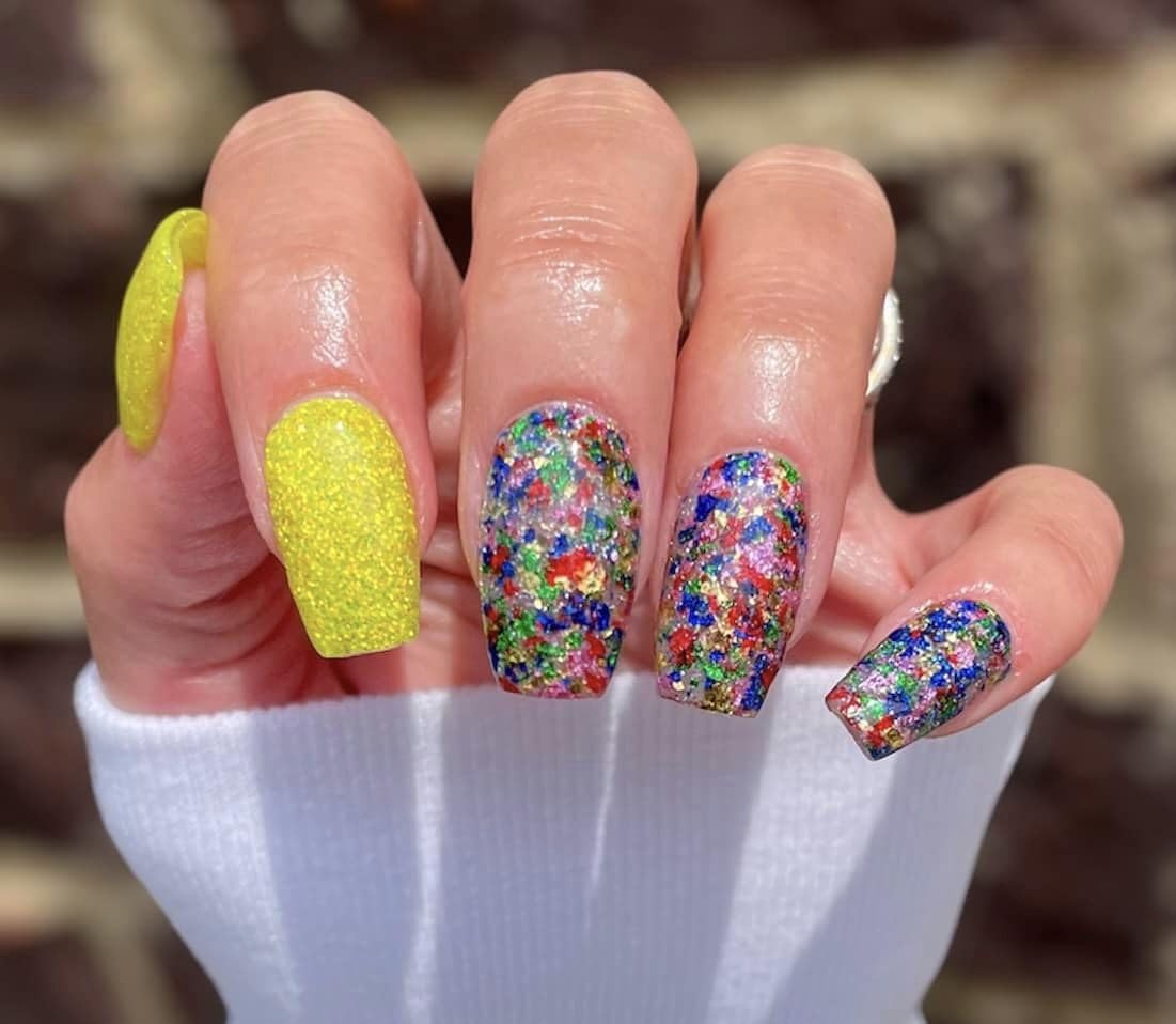 Polvo acrílico “MK” que brilla en la oscuridad, diseños de arte de uñas, polvo de inmersión para manicura o pedicura para uso doméstico o salón.