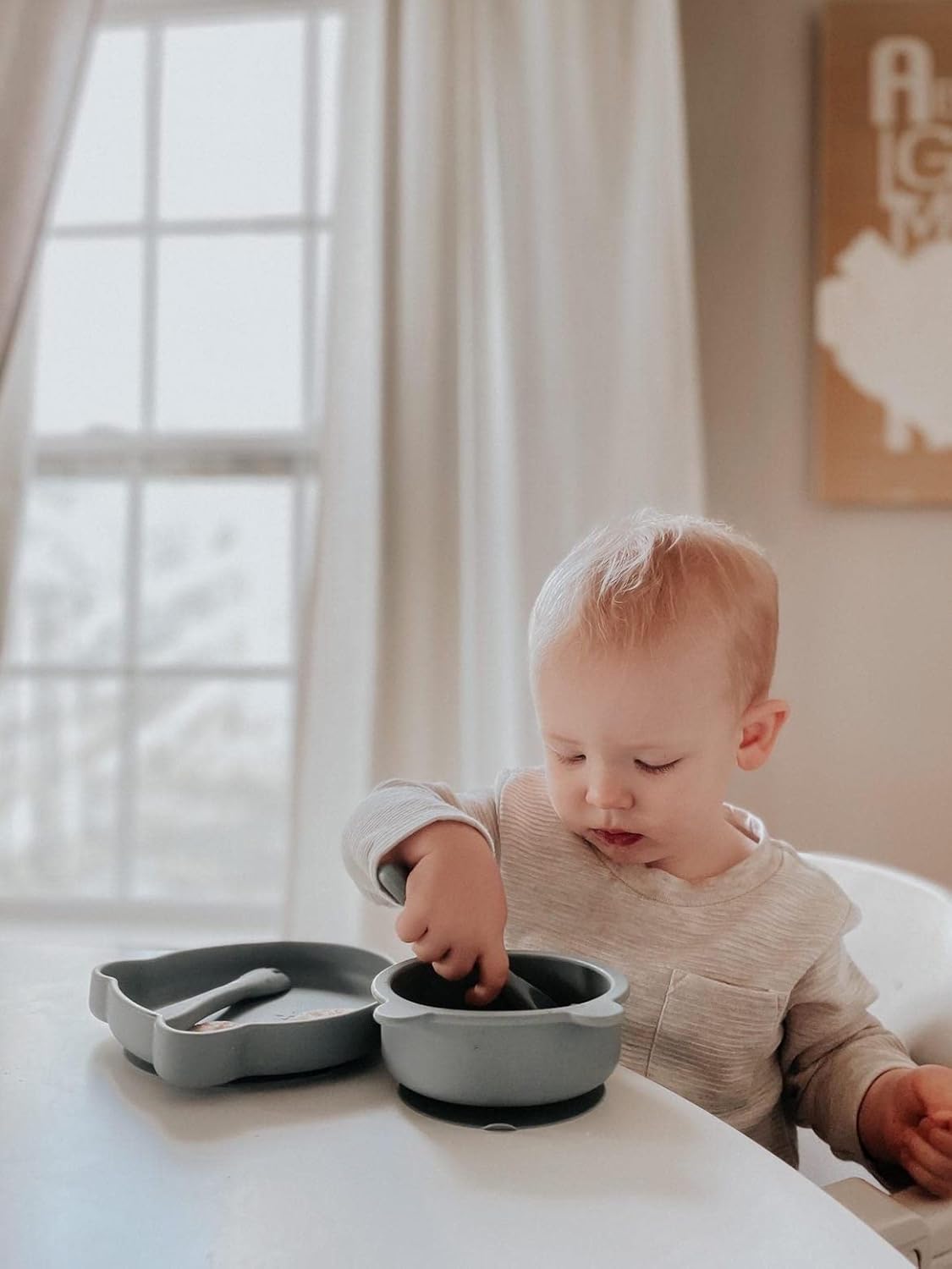 Plato de succión de silicona para niños, cuenco de succión y cucharas para bebés, sin BPA (salvia)
