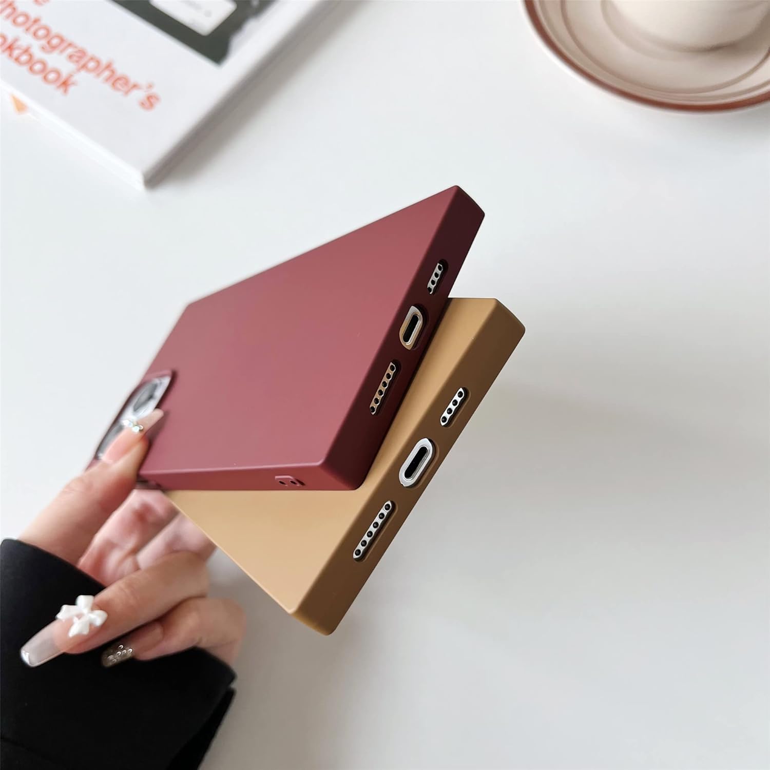 COCOMII Funda cuadrada compatible con iPhone 13, compatible con MagSafe, silicona, delgada, mate, suave al tacto, forro de microfibra, resistente a