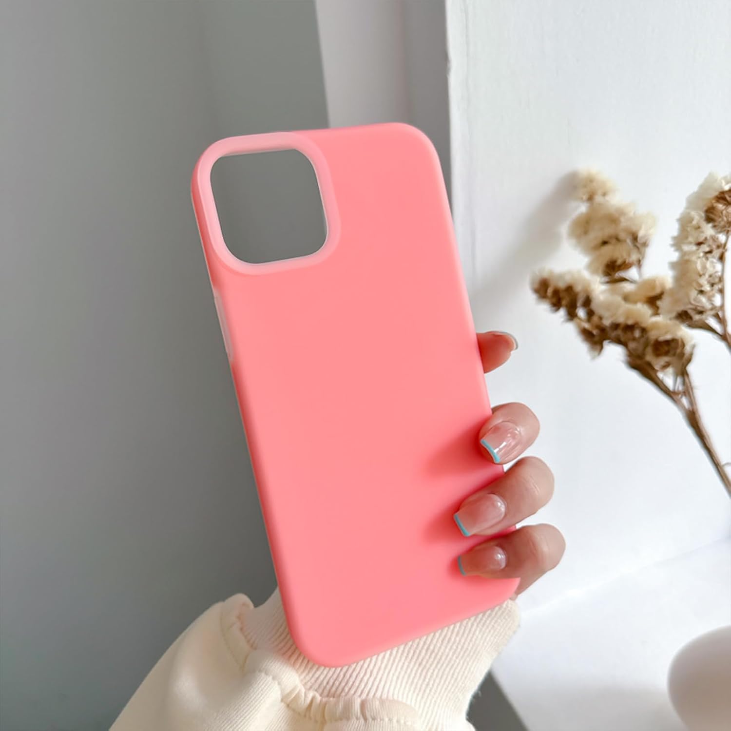 Ownest Funda compatible con iPhone 1212 Pro, diseño de silicona líquida de color gelatina, para mujeres y niñas, a la moda, delgada, suave y