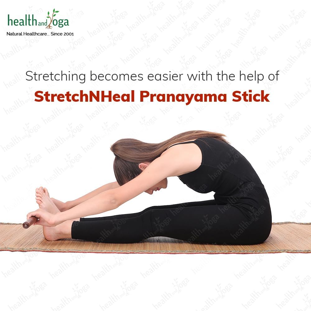 HealthAndYoga StretchNHeal – Palo de pranayama de madera multiusos con funda acolchada cómoda, abridor de pulmón para una respiración más completa,