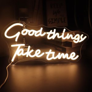 QiaoFei Letrero LED de neón con texto en inglés “Good Things Take Time”, luces de neón alimentadas por USB, para habitación de niñas, decoración de QiaoFei Letrero LED de neón con texto en inglés “Good Things Take Time”, luces de neón alimentadas por USB, para habitación de niñas, decoración de