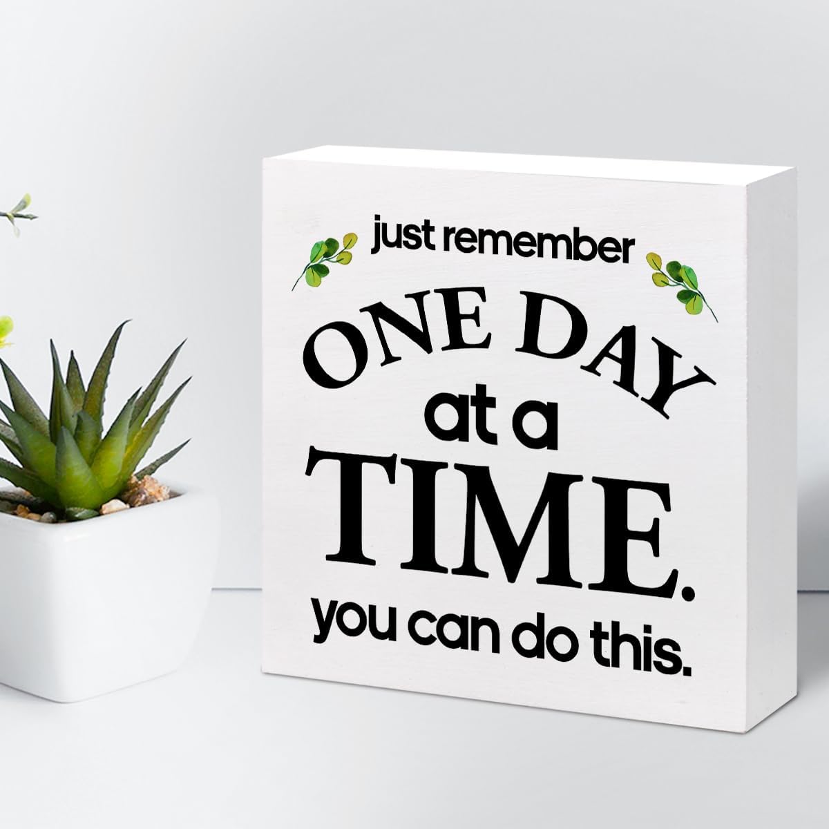 Letrero de madera con texto en inglés “Just Remember One Day at a Time You can Do This Wood”, recordatorio motivacional para decoración de
