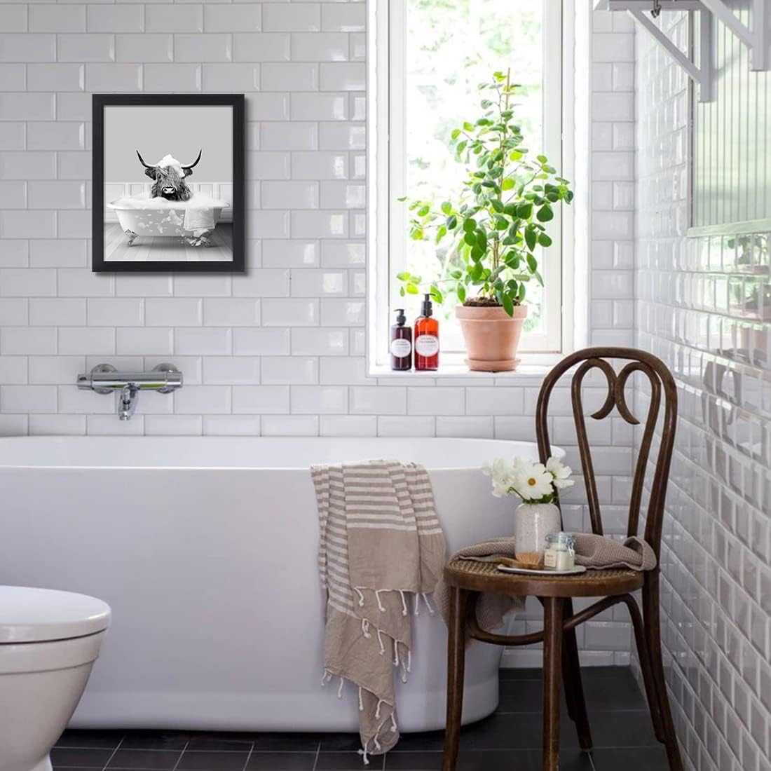 Gardenia Art Divertida decoración de vaca de las tierras altas en blanco y negro, arte de pared de granja, decoración de baño, póster vintage de