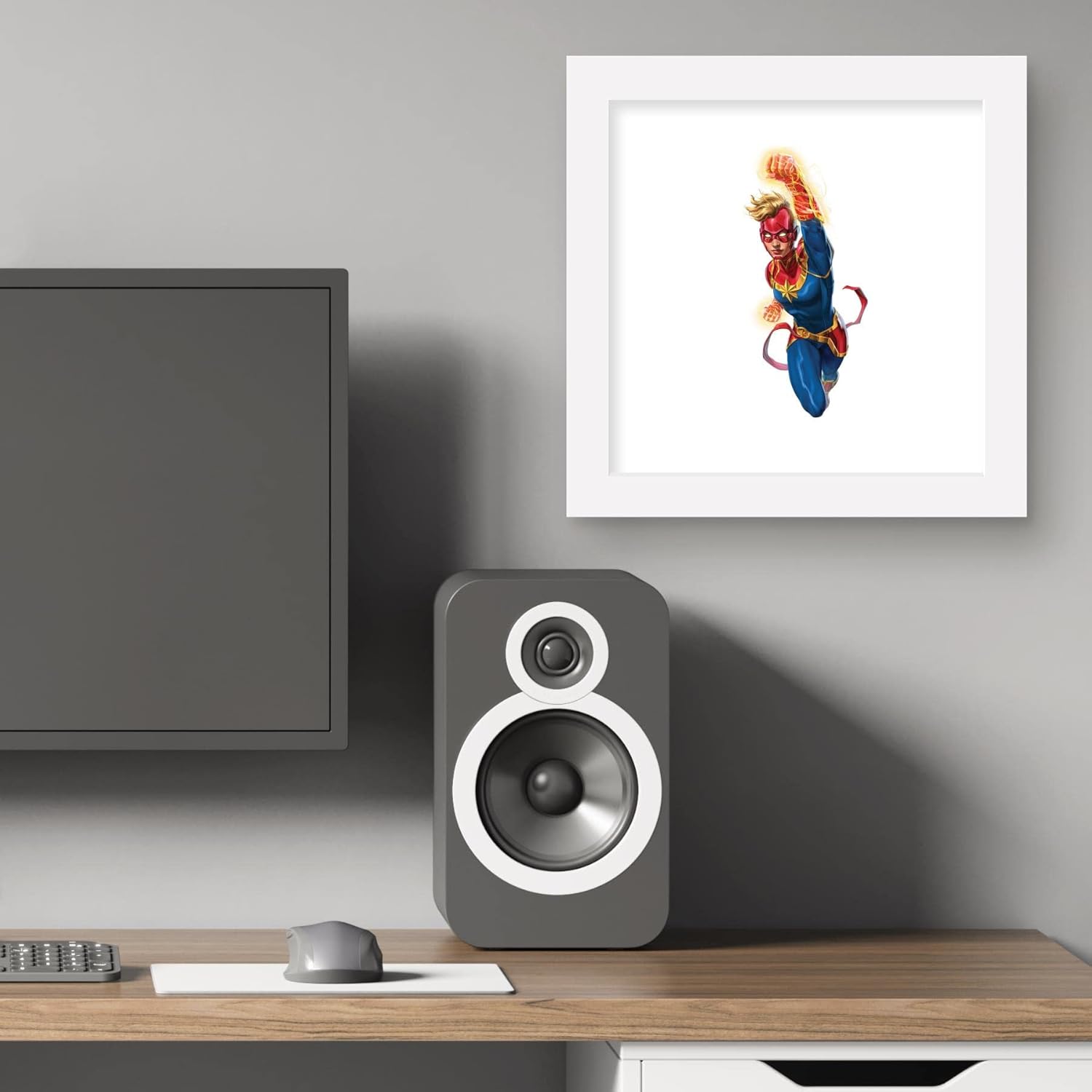 Trends International Gallery Pops Marvel Comics Avengers – Póster de pared de Capitana Marvel, 12 x 12 pulgadas, versión enmarcada en blanco