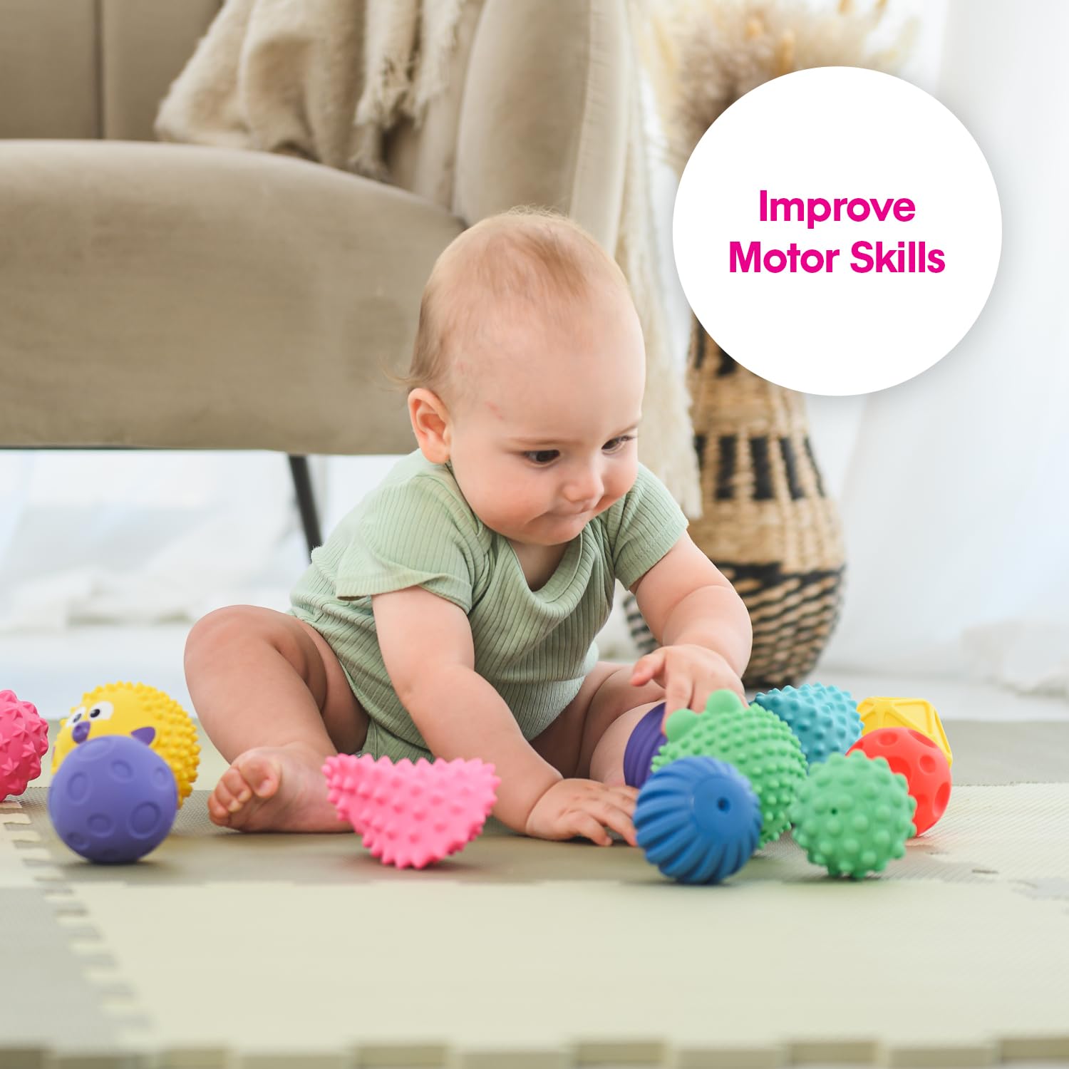 Edushape Mini bolas sensoriales para bebé, paquete de 12 bolas de bebé de color sólido que ayudan a mejorar las habilidades motoras gruesas para