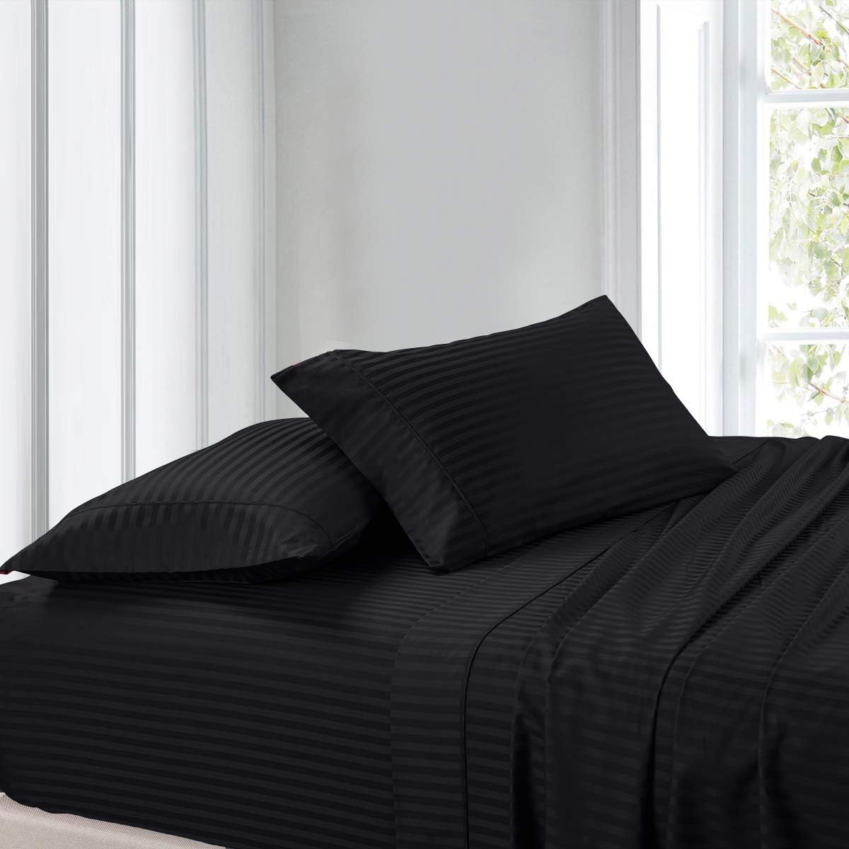 sheetsnthings Juego de 2 fundas de almohada de 300 hilos, tamaño Queen, color negro a rayas