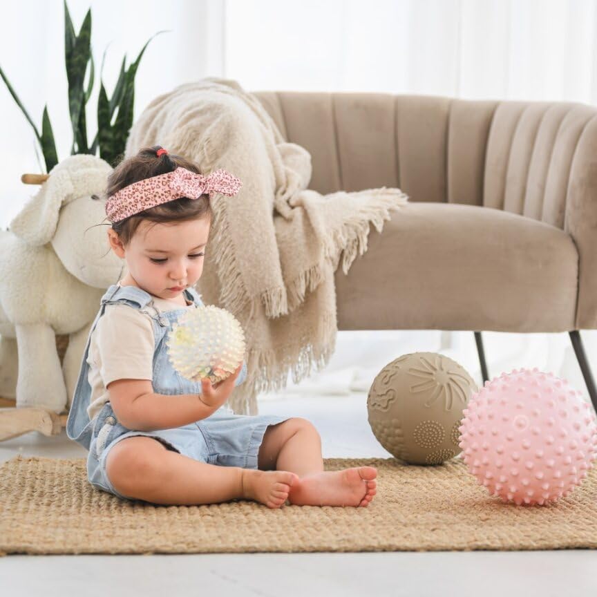 Edushape Colorbits – Pelota sensorial para bebé, juego de 2 bolas transparentes para bebé desinfladas con bomba, con puntas brillantes en el