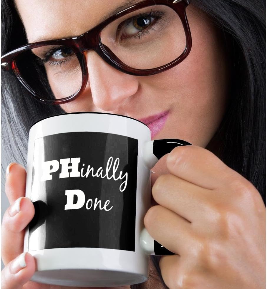 3dRose Phd, Phinally Done – Taza de 11 onzas, color negro