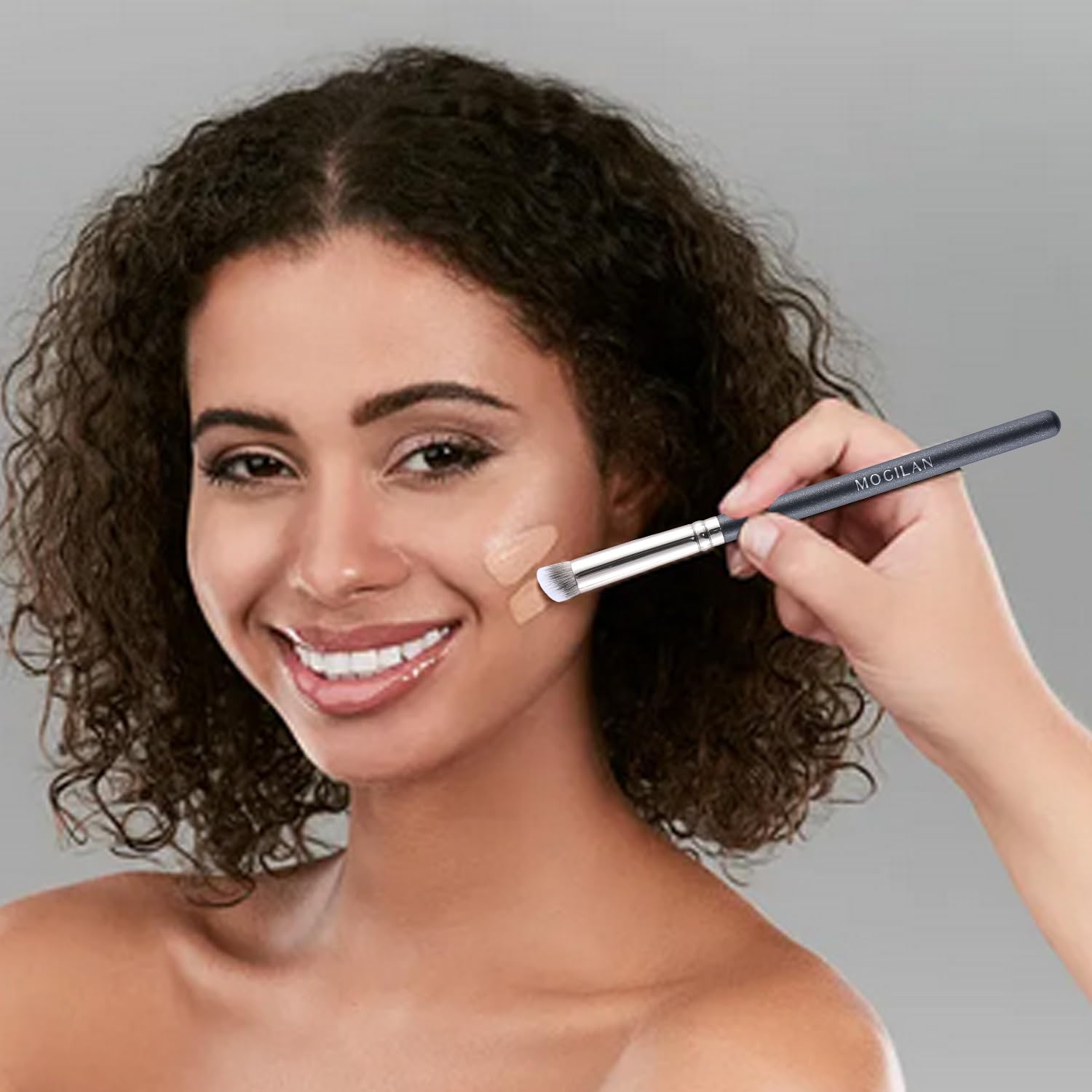 MOGILAN Juego de 2 brochas correctoras  Cepillo definidor plano, mini cepillo corrector debajo de los ojos para crema líquida en polvo mezcla de
