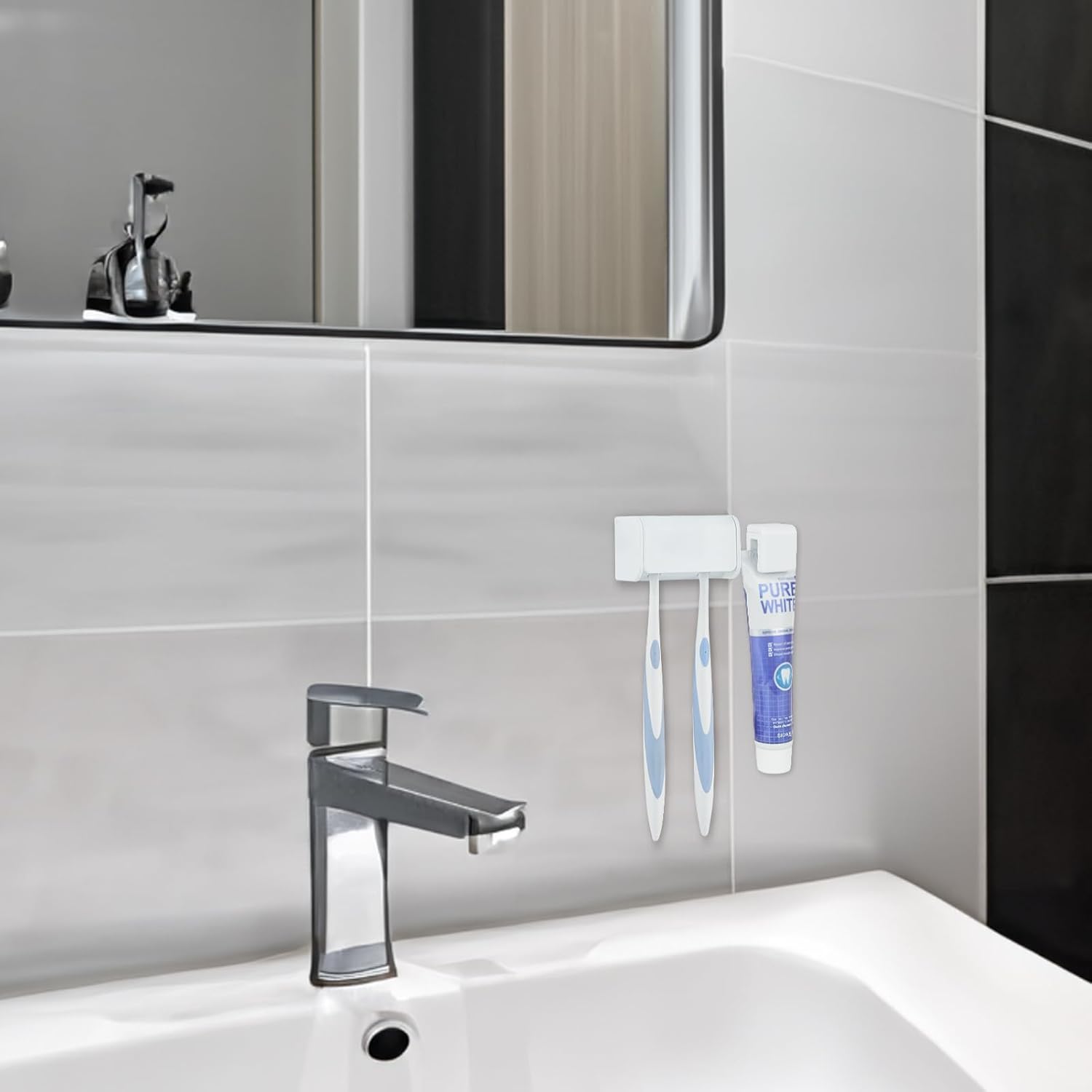 Soporte para cepillos de dientes montado en la pared con cubierta para baño, 2 ranuras organizador de almacenamiento de cepillos de dientes para