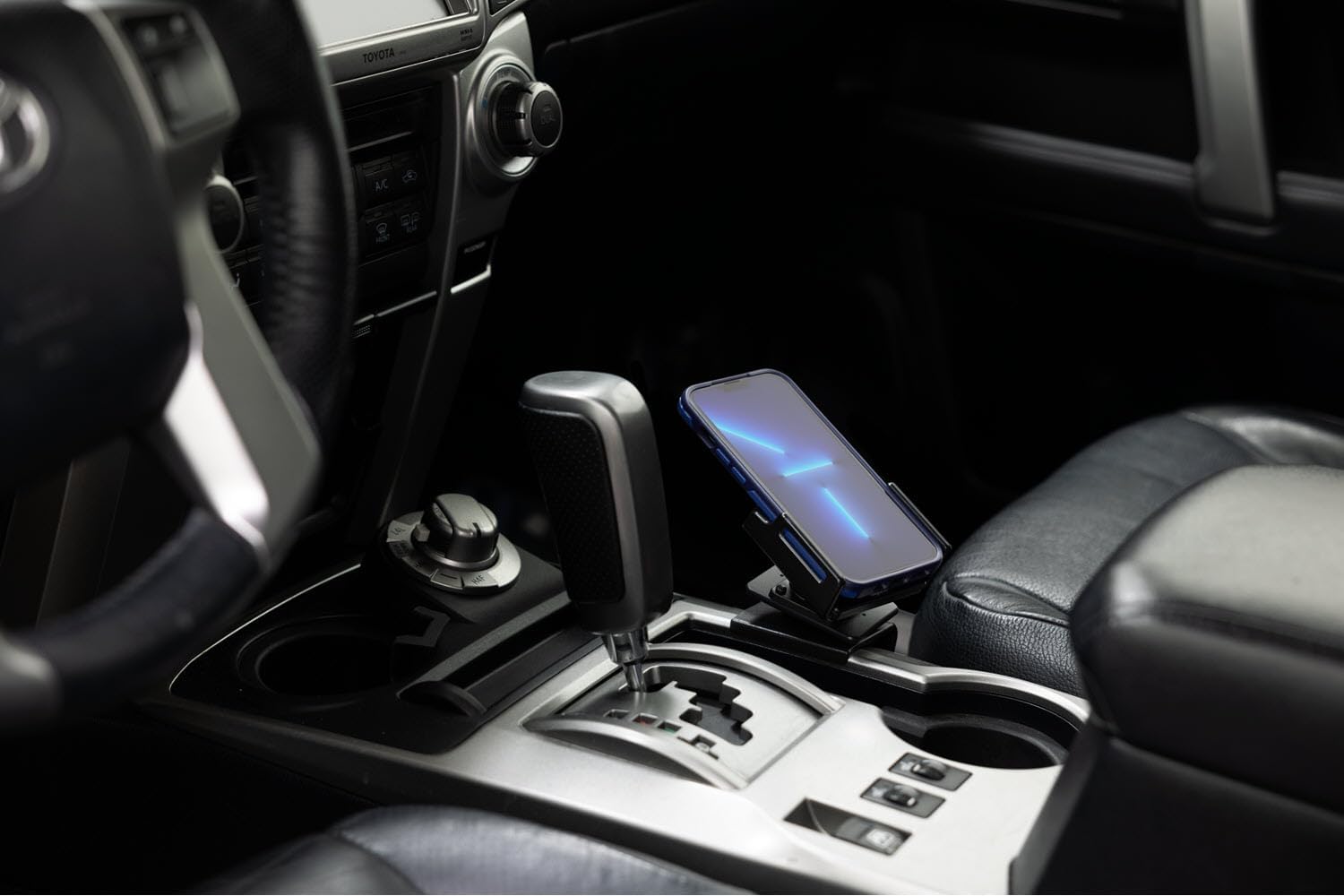 Scosche PC834492 ProClip – Soporte de consola compatible con SUV Toyota 4Runner 2010-2023 (solo base de montaje)
