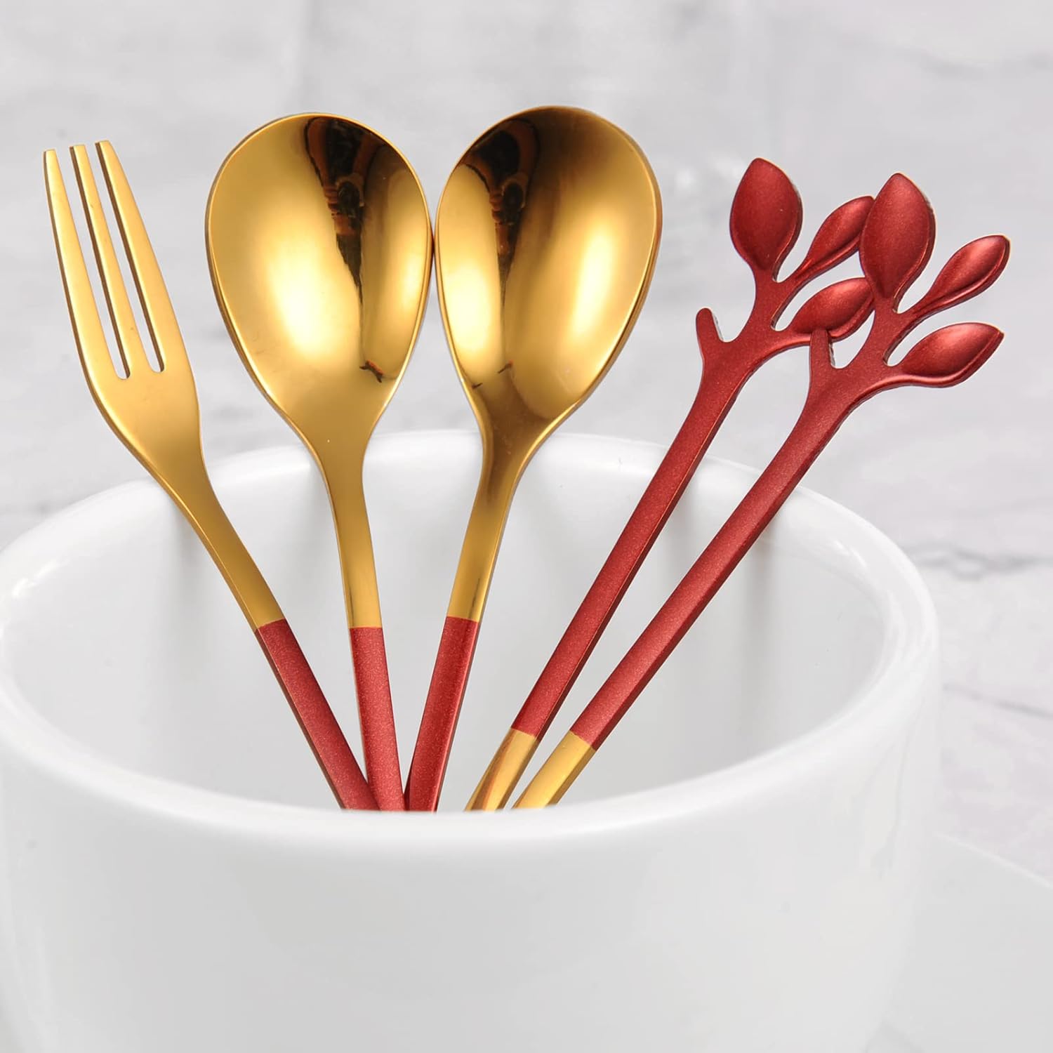 AnSaw 5 cucharas de café pequeñas y 5 tenedores para postres, acero inoxidable de 4.7 pulgadas con mango de hojas (rojo y dorado)