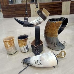 Juego de jarras hechas a mano para cerveza, mead, vino, vikingo, bocina de buey auténtica, taza para beber con funda de cinturón de cuerno, abridor Juego de jarras hechas a mano para cerveza, mead, vino, vikingo, bocina de buey auténtica, taza para beber con funda de cinturón de cuerno, abridor