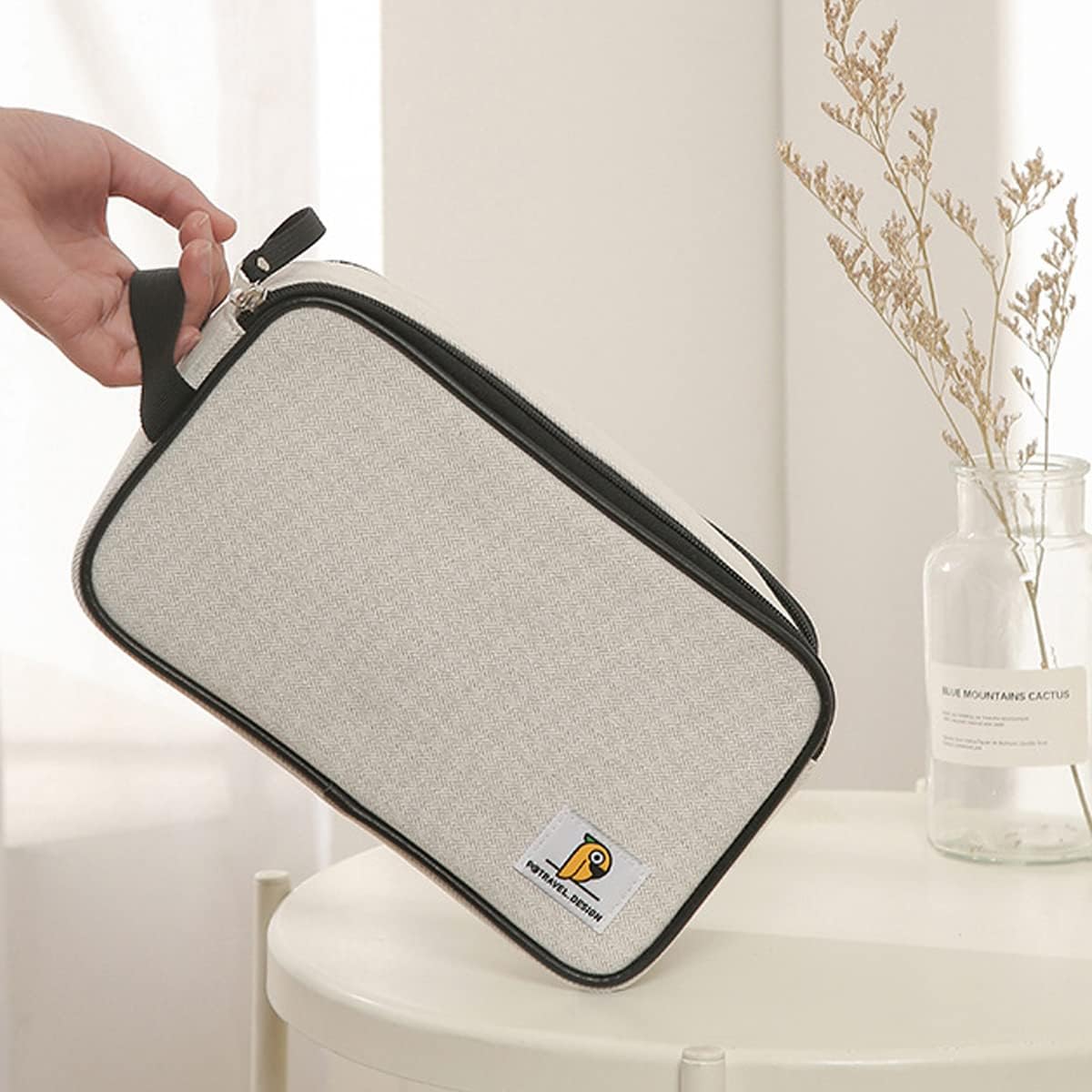 cirea Minimalismo Bolsa de cosméticos portátil de gran capacidad para mujeres Bolsa de maquillaje de viaje con asa Bolsa de cuidado de piel blanca,